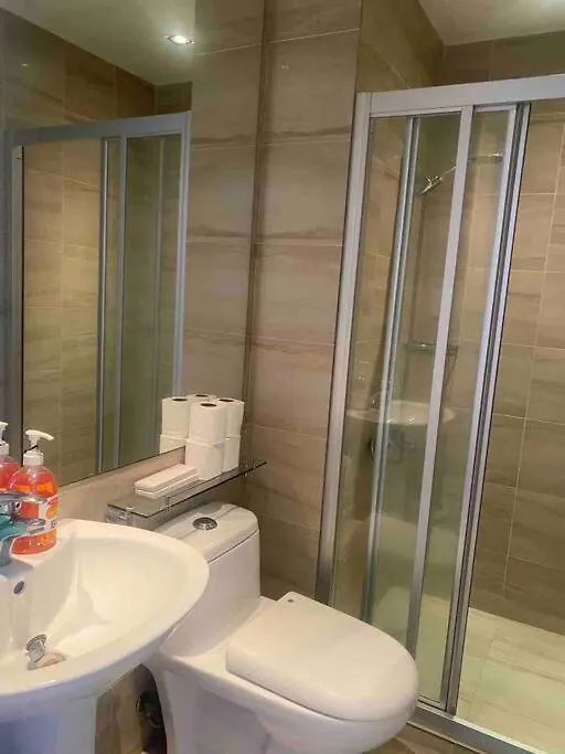 43F Gramercy Studio With Wi-Fi & Pool Access Manila